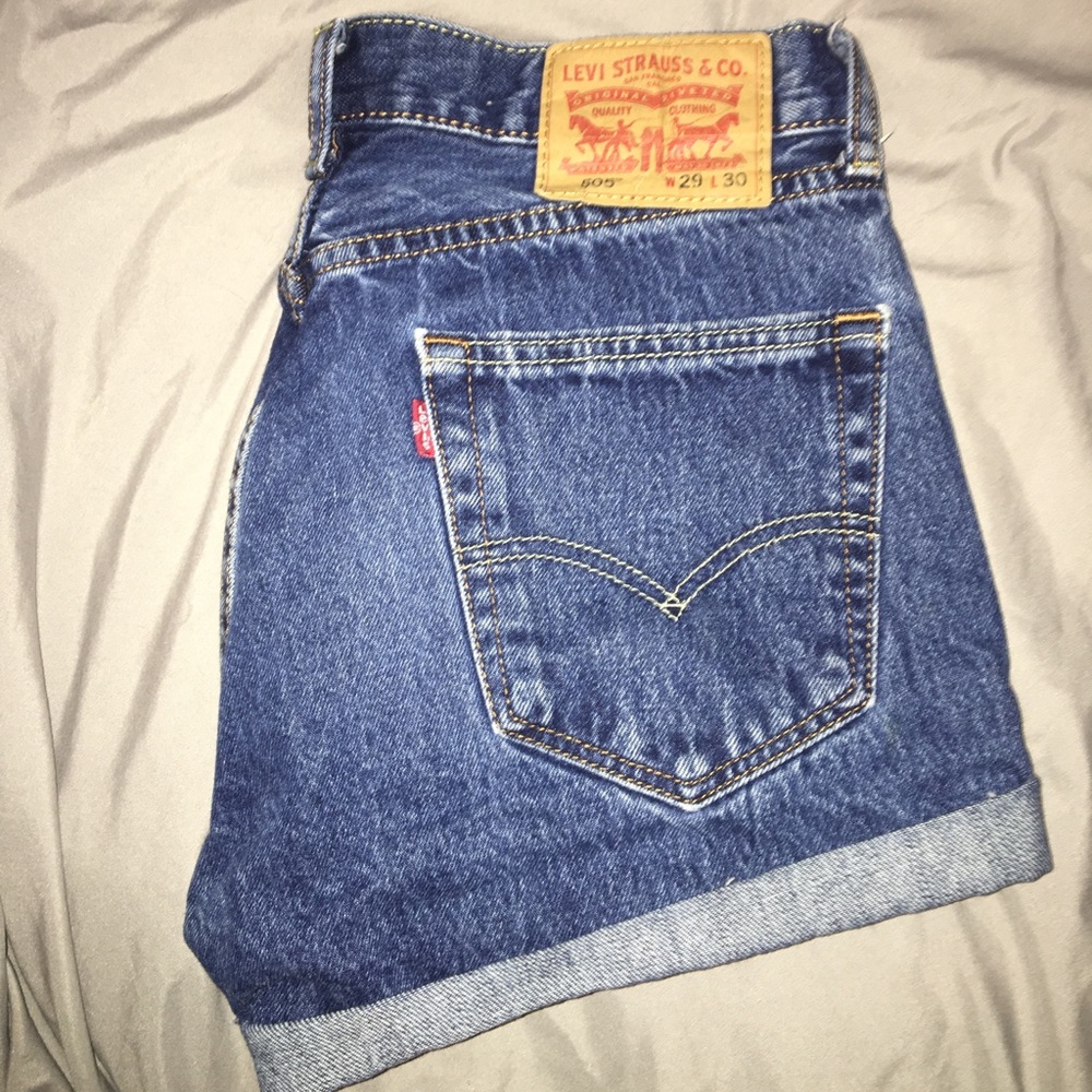 Levi jean shorts